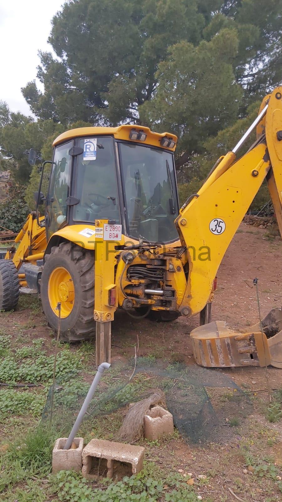 AD5CD4A4-4299-469D-85BC-4D4C34A0E92D