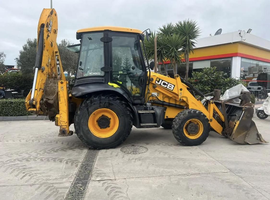 BAFF15B0-6A50-4999-82F5-A8EB11F12E37