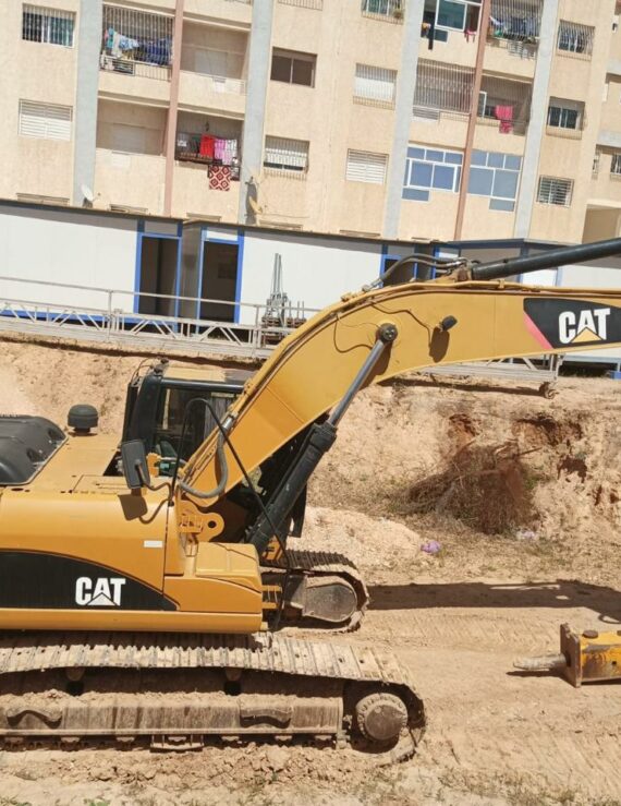 pelle hydraulique 324DL Caterpillar Année 2010